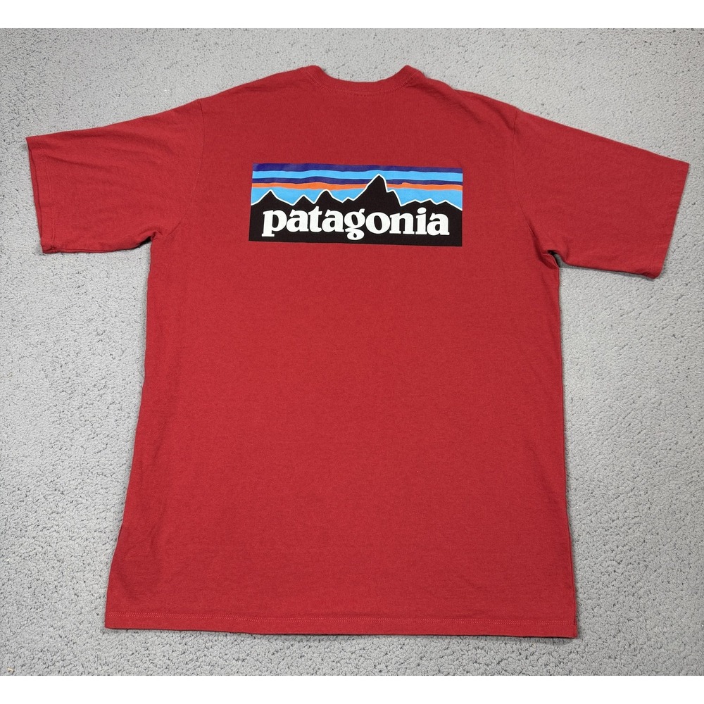 Patagonia Shirt Mens Medium Red Responsibili-Tee Logo Graphic Tagless Tee
